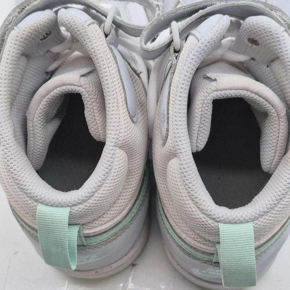 Nike High Top Shoes Youth Size‎ 6.5Y White Gray Mint Strap Basketball CD7782-011